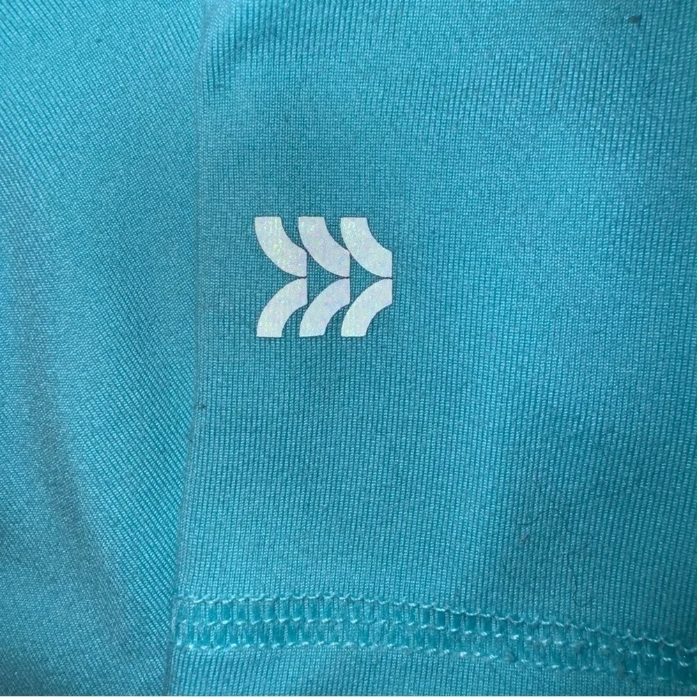 All In Motion Girls/Boys Size 12/14 Teal Long Sleeved UPF Shirt Moisture Wicking